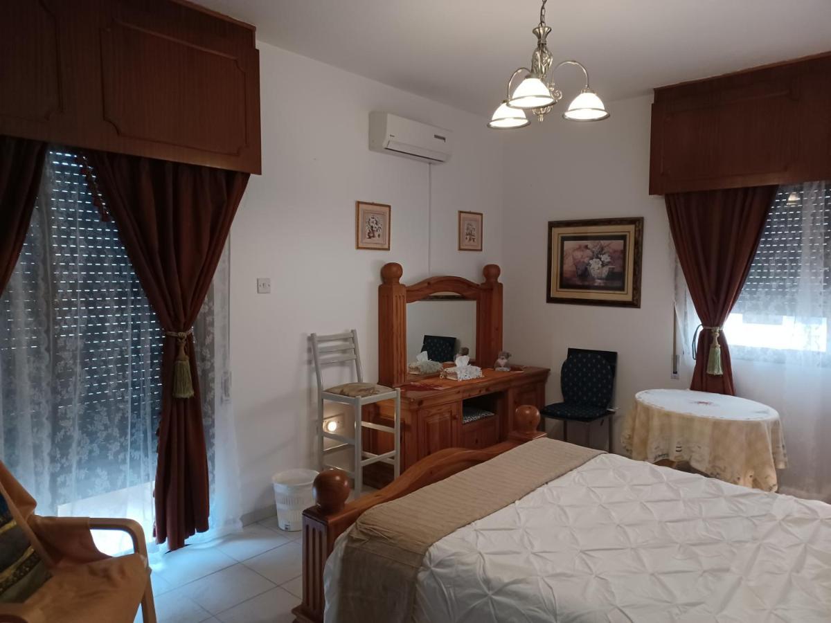 Shared Top 1St Floor Villa Lemesos Exteriér fotografie